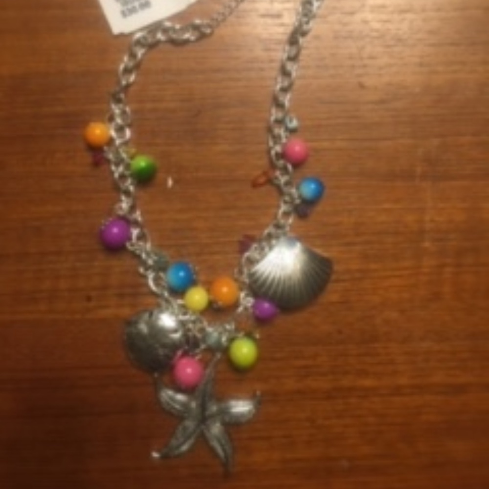 🌴Katherine K Seashell Necklace - 59- $13 FIRM